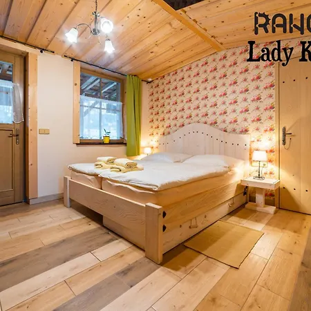 Ranch 13 - Western A Kone 호텔 Nemšová