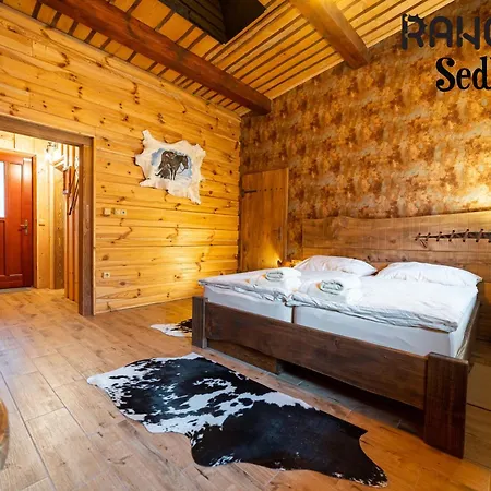 Ranch 13 - Western A Kone 3* Nemšová