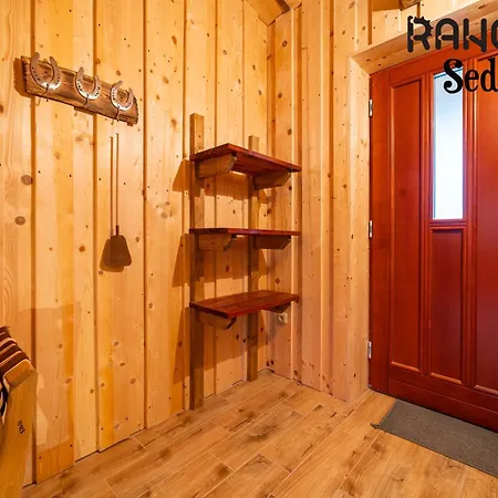 Ranch 13 - Western A Kone 호텔