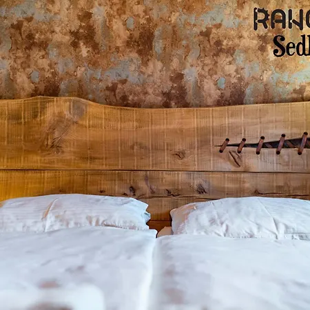 Ranch 13 - Western A Kone 호텔