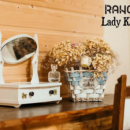 Ranch 13 - Western A Kone 호텔 Nemšová