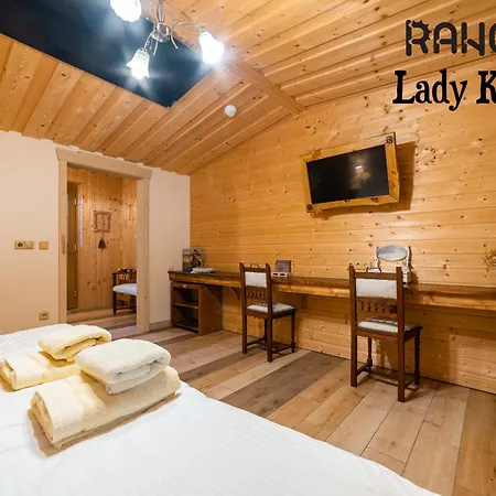 Ranch 13 - Western A Kone 호텔